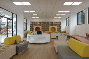 COLEGIO MARKHAM -mobiliario educativo para bibliotecas